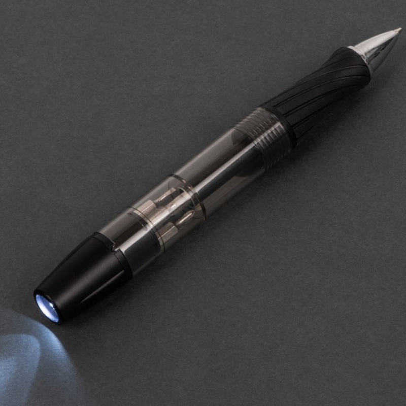 Многофункциональный инструмент 7-в-1 c фонариком «Joker». Артикул о5-10426300